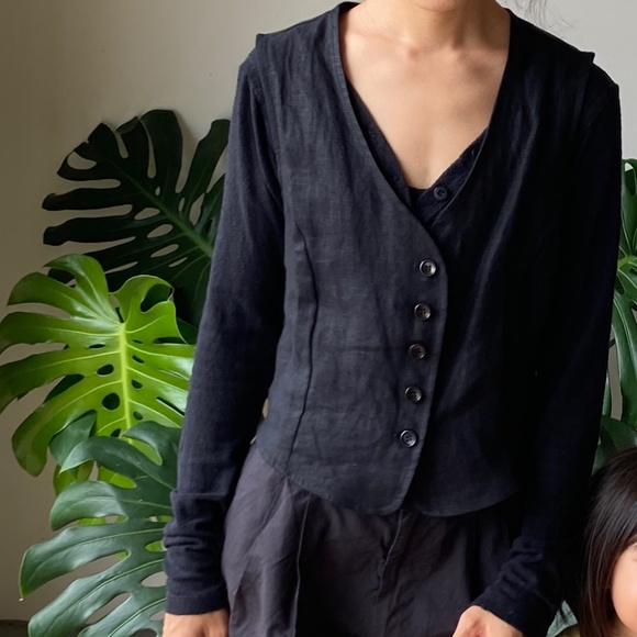 Ozma Linen River Vest like new - Picture 7 of 7